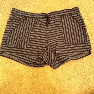 Rewind striped shorts large